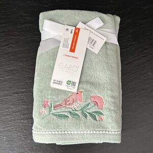 NWT CARO Home 2PK Hand Towel Set